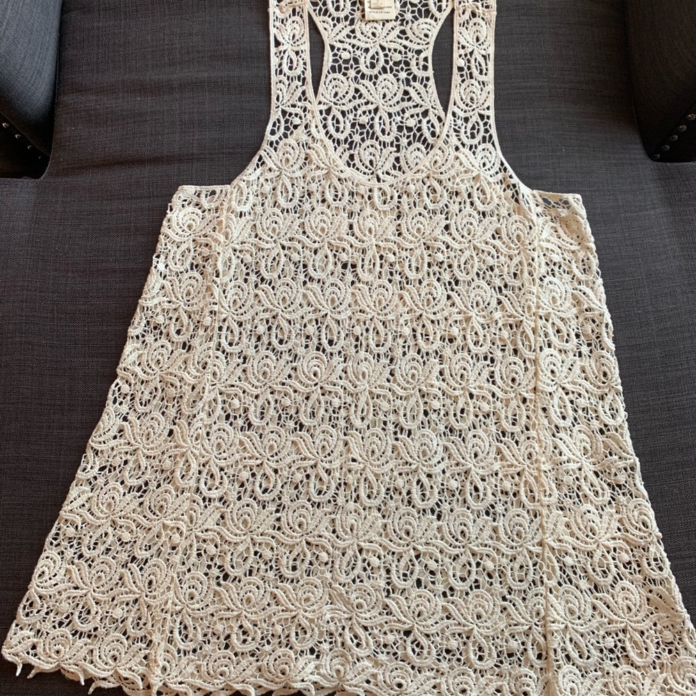 Luna Moon lace tank